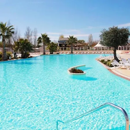 Holiday home Mobil-home Ja 68 A - La Carabasse - Siblu Avec Piscine *